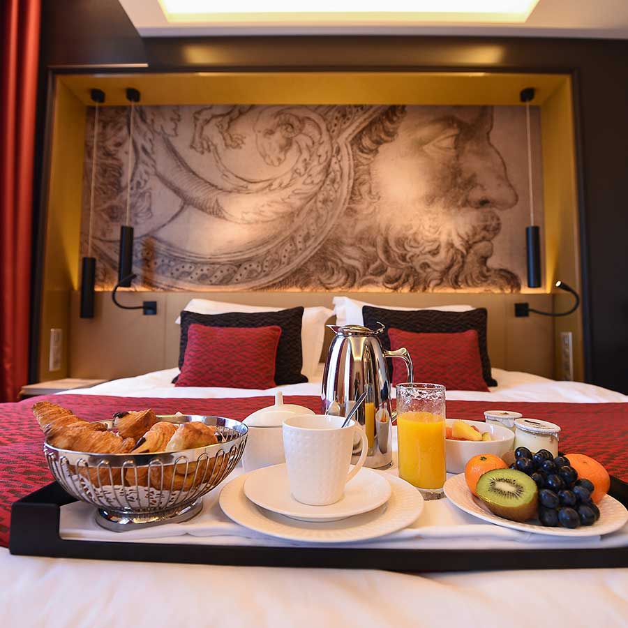 Room Service La Cloche