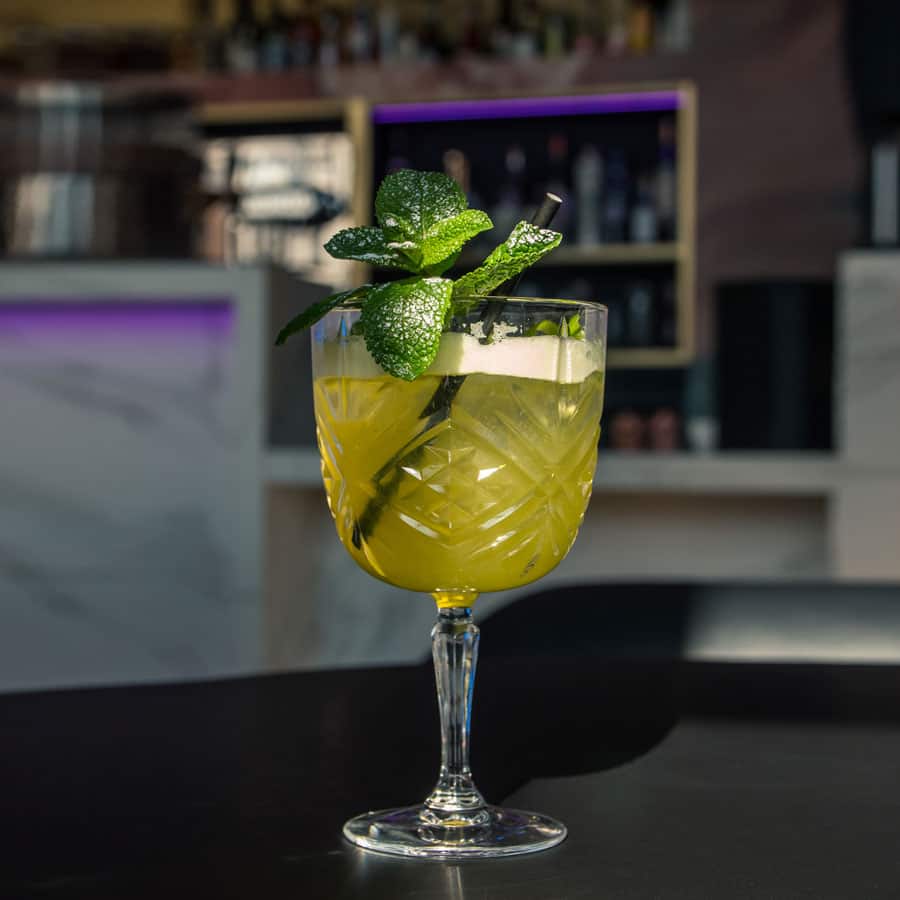 cocktail au bar du Grand Hôtel La Cloche 