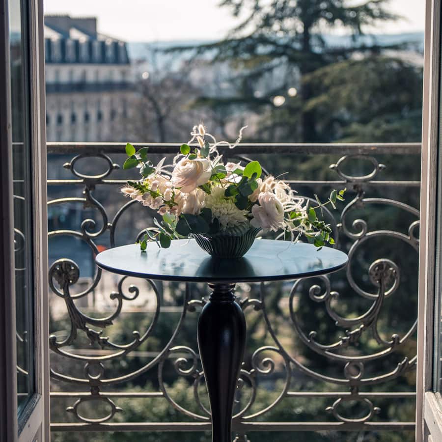 fleur balcon Grand hôtel La Cloche