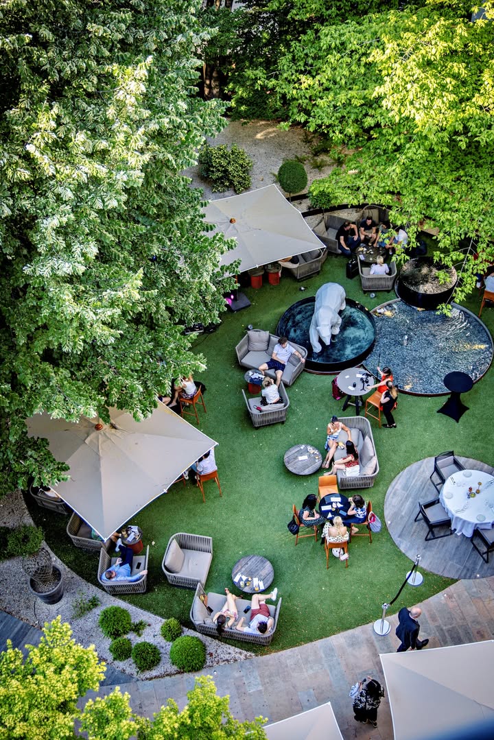 image présentation : Les Jardins by La Cloche : terrasse de prestige à Dijon