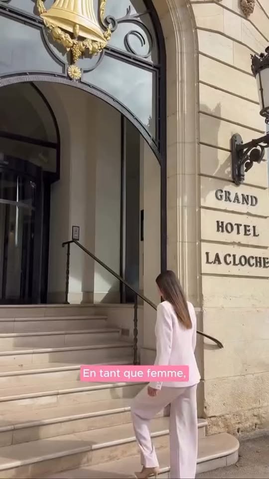 image présentation : Octobre Rose : La Cloche Dijon s’illumine de rose